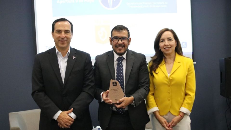 Inauguración del Taller Laboral 2025, evento organizado por CAINTRA, con la participación de autoridades y expertos en materia laboral.