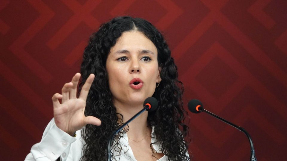 También dijo que esta elección será histórica.