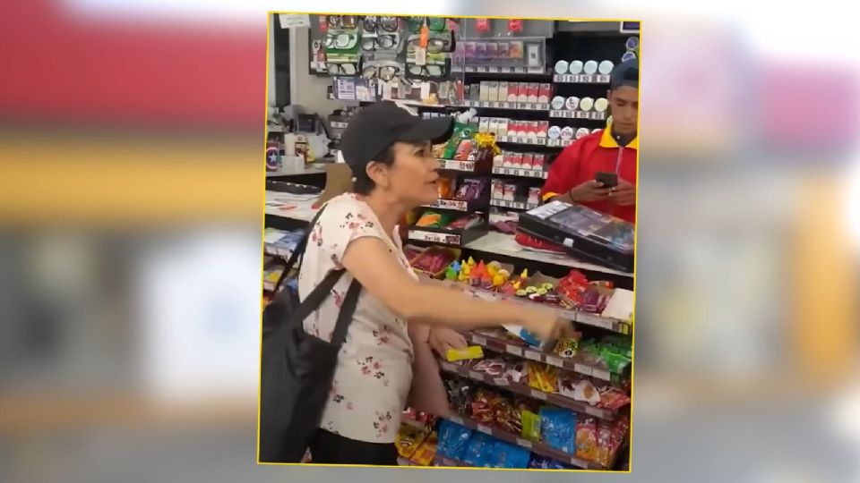 Mujer se viraliza por agredir a empleados de una tienda OXXO.