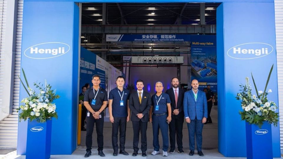 Samuel García durante la inauguración de la planta Hengli Hydraulics en Santa Catarina, la primera en Latinoamérica de la firma china.