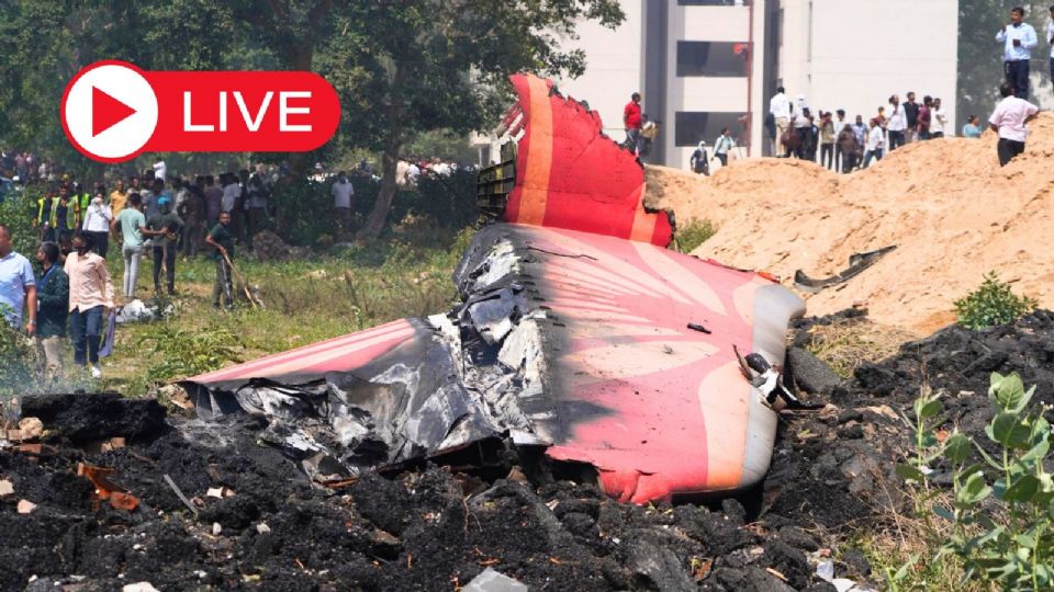 El accidente ocurrió en la zona de Meghaninagar, donde se observó una intensa columna de humo negro.