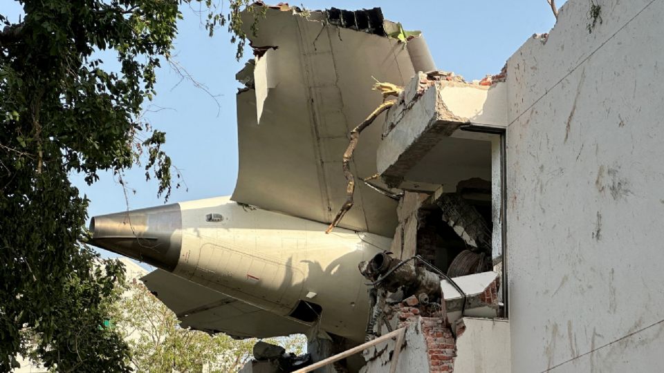 El Boeing 787-8 Dreamliner, se estrelló a los pocos minutos de haber despegado.