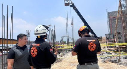 Trabajador sufre caída 6 metros en obra de Santa Catarina