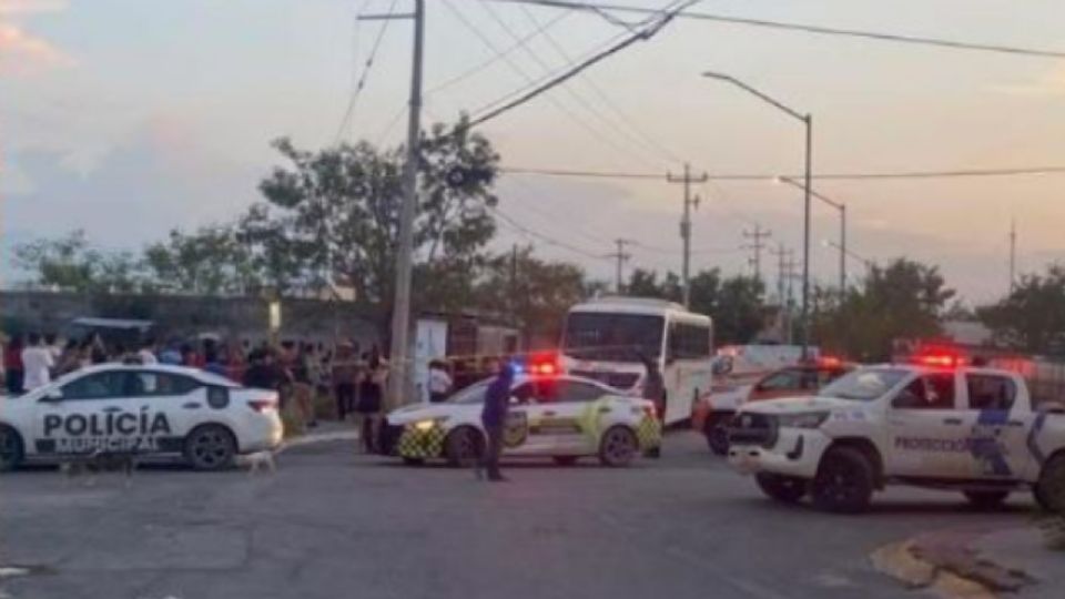 El conductor de la unidad fue detenido en el lugar del accidente.