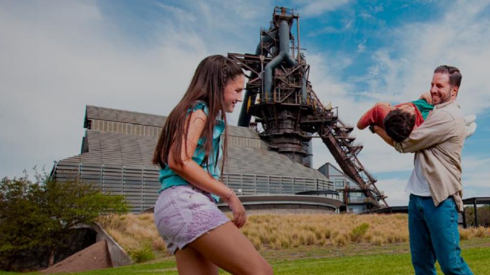 El Parque Fundidora es una excelente opción para disfrutar en familia este día.