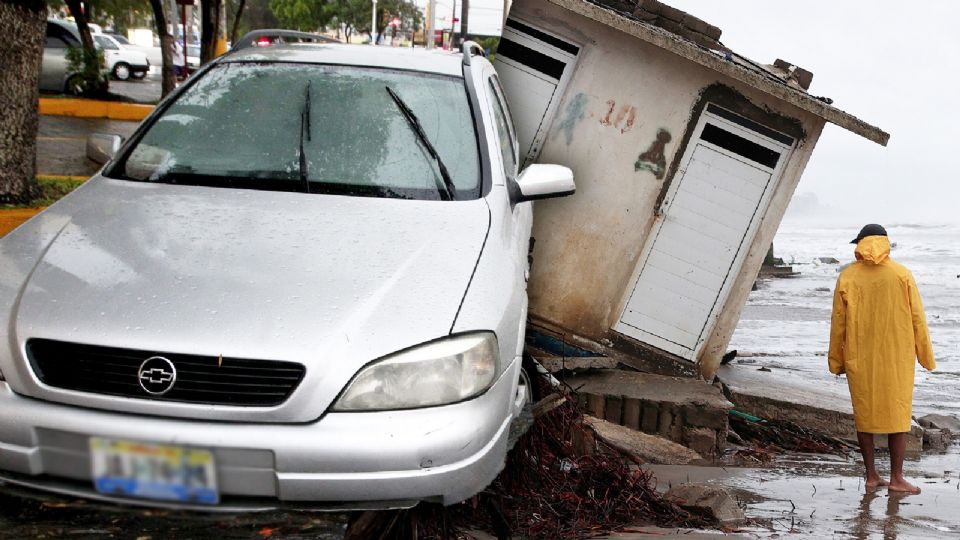 Daños de la tormenta tropical Dalila en Guerrero y Michoacán.