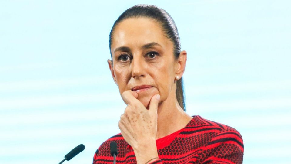 Se prevé que el vuelo de la titular del Ejecutivo con escala en Vancouver, llegue alrededor de las 15:30 horas.