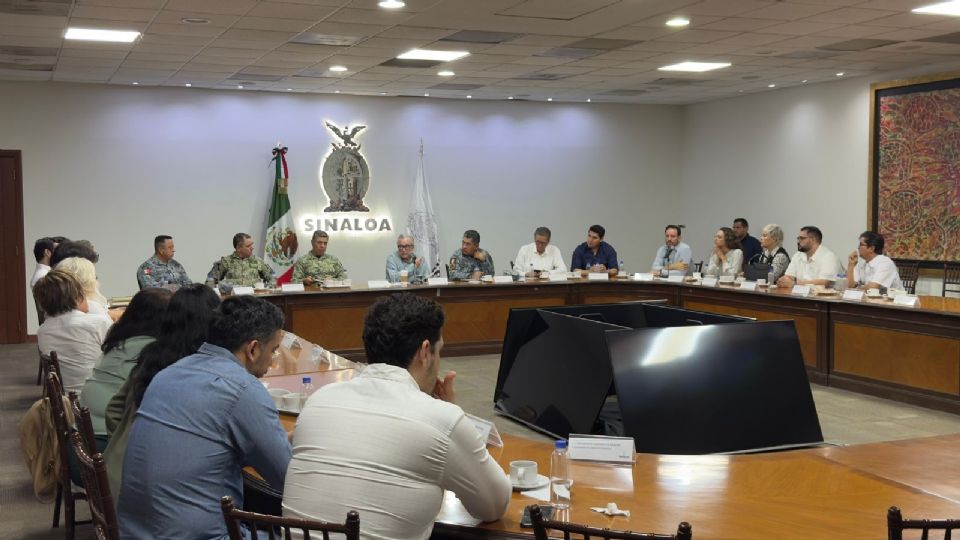 El encuentro tuvo lugar en Palacio de Gobierno y contó con la presencia del General Guillermo Briseño Lobera.
