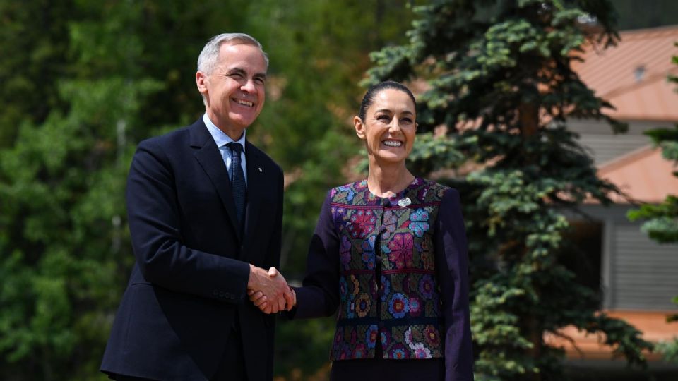 La presidenta Claudia Sheinbaum anuncia el fortalecimiento de la relación con Canadá.