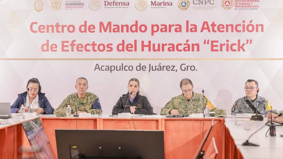 Continúa Guerrero en alerta máxima con acciones preventivas por presencia de 'Erick'.