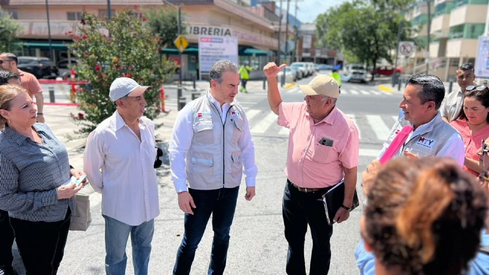El alcalde Adrián de la Garza entregó la rehabilitación de Avenida del Estado en Monterrey, con mejoras en banquetas, vialidad y futura eliminación de postes y cableado aéreo.
