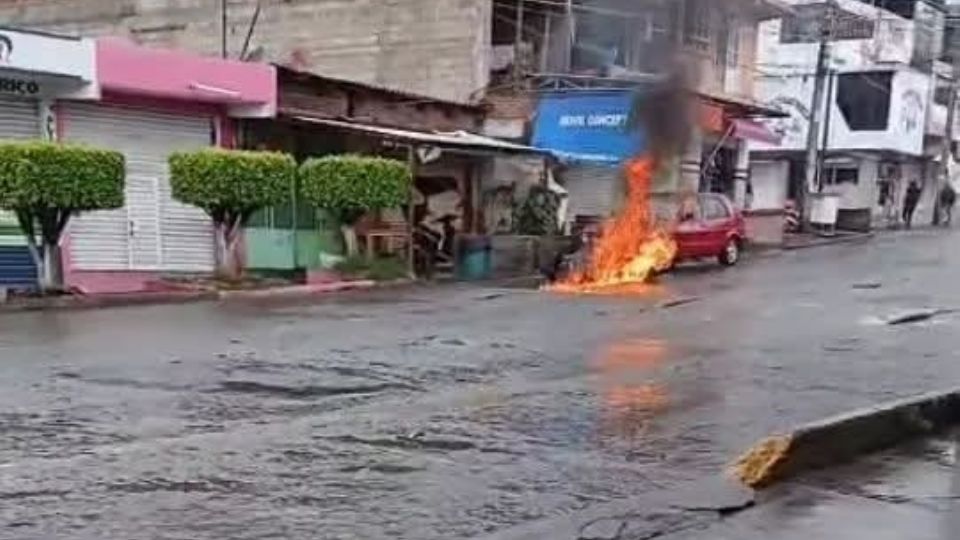 En Zitácuaro, Michoacán, se registra una balacera.