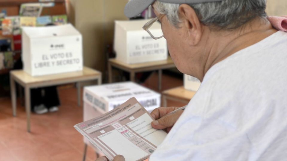 La ciudadanía tuvo la responsabilidad de elegir a 404 representantes.