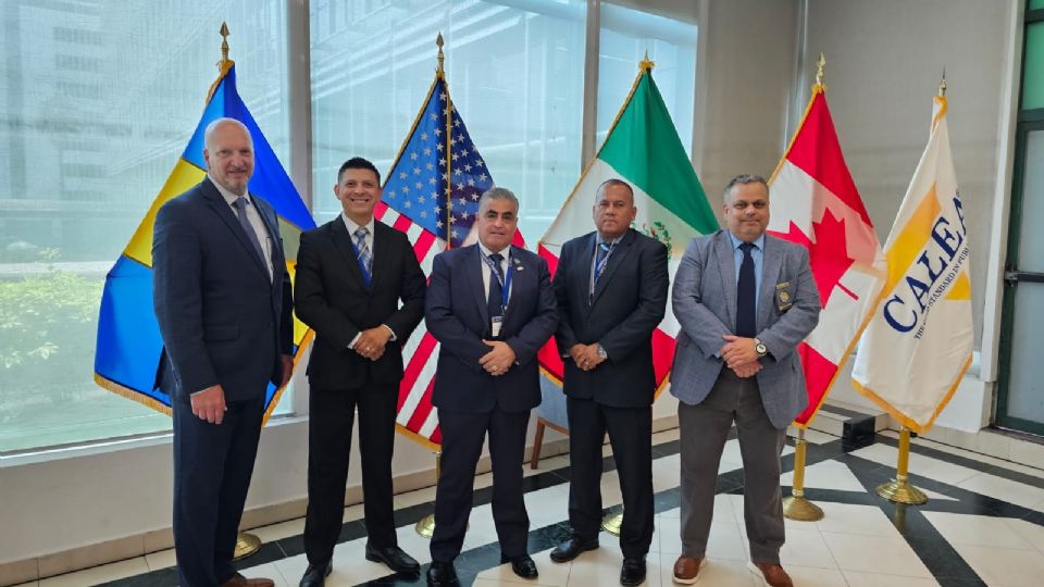 El titular de la SSPE, Antonio Martínez Romo, sostuvo un encuentro con el director ejecutivo de la Comisión para la Acreditación de Agencias de Aplicación de la Ley, W. Craig Hartley Jr.