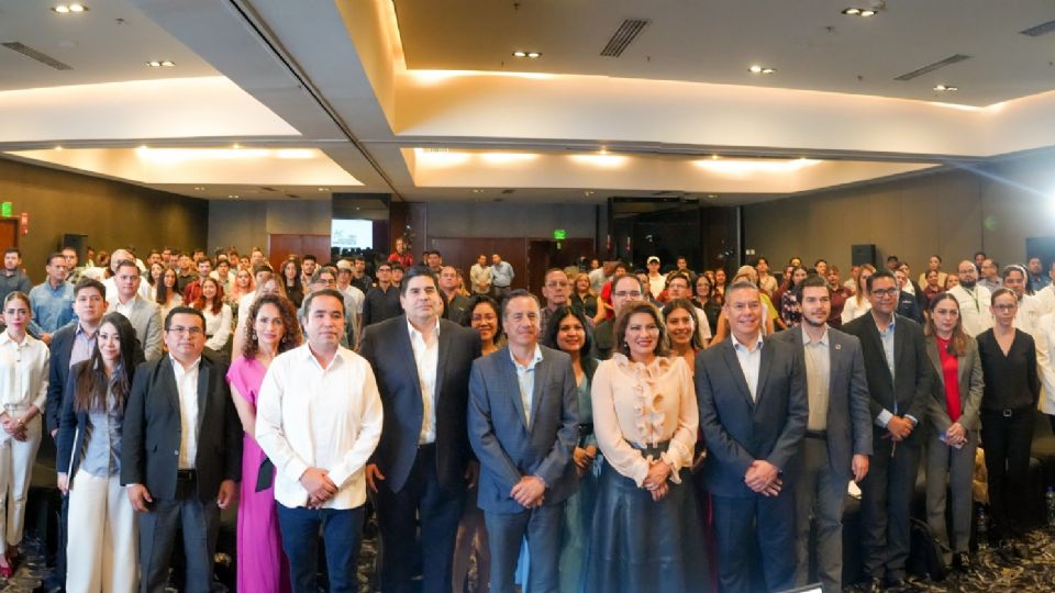 Presidieron el evento Francisco Acuña Méndez, titular de la Comisión de Desarrollo Sostenible (Codeso), así como de Cuitláhuac García, director de Cenegas, y otras autoridades.