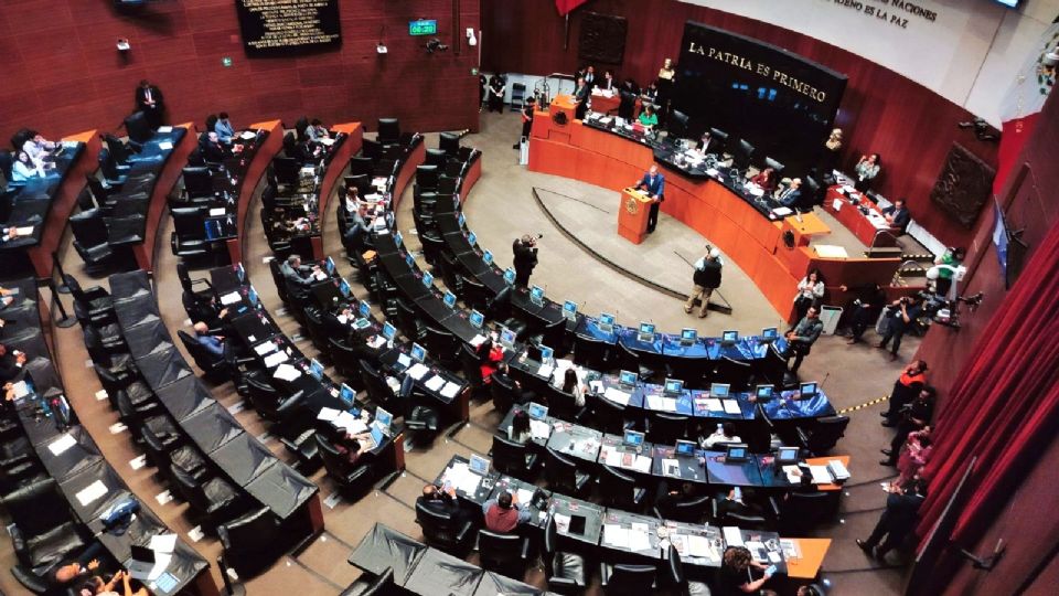 Se discutirá una reforma a la Ley sobre el Escudo, la Bandera y el Himno Nacional.