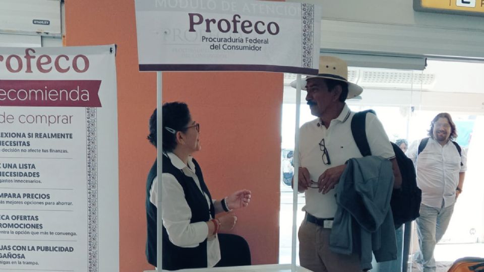 En los módulos el personal está debidamente identificado y calificado para asesorar a los viajeros.