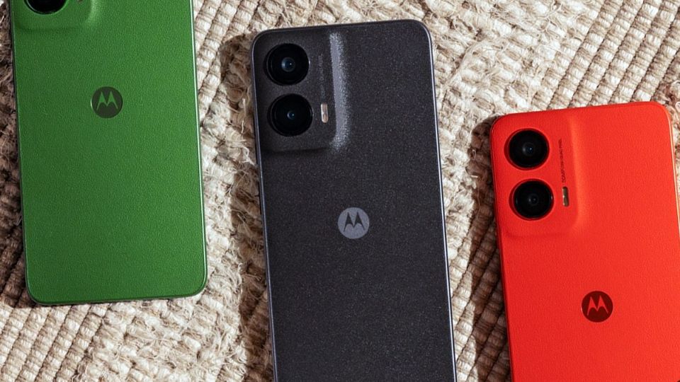 Este modelo de Motorola se encuentra en descuento, y es perfecto para disfrutar de la telefonía a bajo costo.