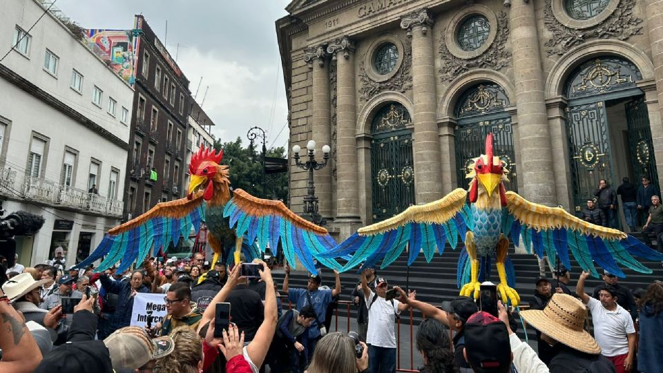 Demandaron a la presidenta Claudia Sheinbaum que ponga un alto al 'genocidio cultural' que afecta a este sector.