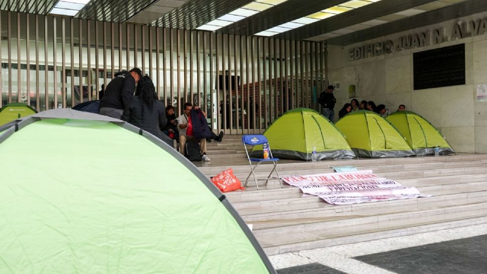 Casas de campaña que las y los trabajadores del Tribunal Superior de Justicia del Poder Judicial de la Ciudad de México.