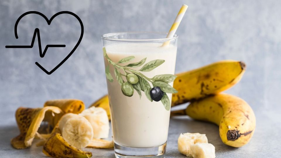 Estos son los beneficios de tomar licuado de arándanos con plátano