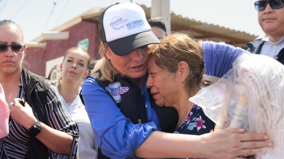La Gobernadora Maru Campos presidió una reunión de trabajo en la escuela primaria Centauro del Norte.