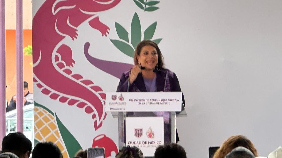 Clara Brugada subrayó la importancia de estas acciones para retribuir de líquido a los mantos freaticos.