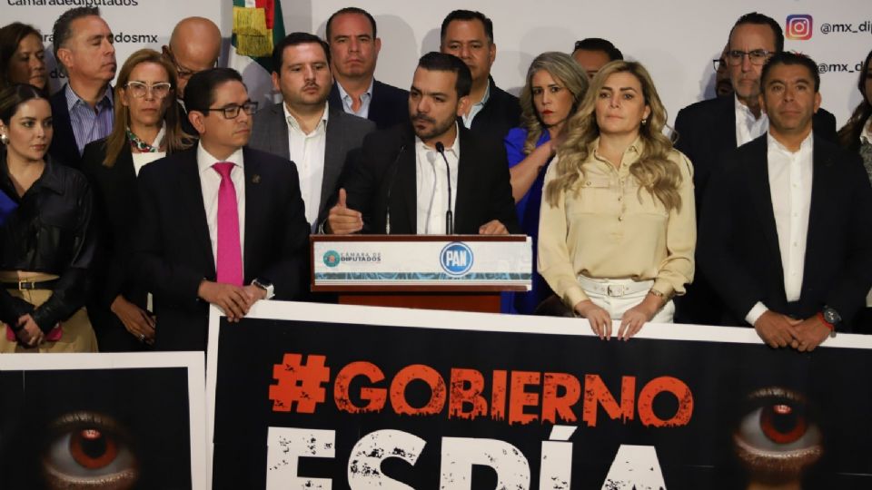 La bancada del PAN en la Cámara de Diputados, encabezada por el legislador, Elías Lixa, ofreció una conferencia de prensa donde manifestaron su voto en contra para la reforma a las telecomunicaciones que se discutirá mañana.