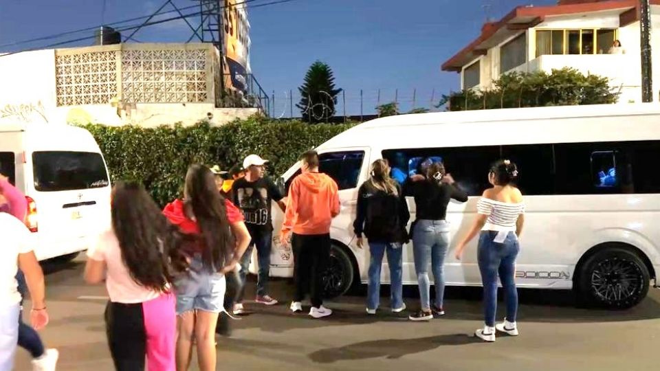 Al descender de la unidad el chofer recibió jaloneos e insultos.