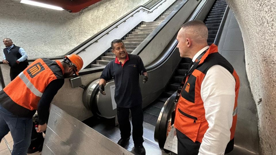 Adrián Ruvalcaba apuntó que en los trabajos de reparación se puso énfasis en el funcionamiento de escaleras eléctricas