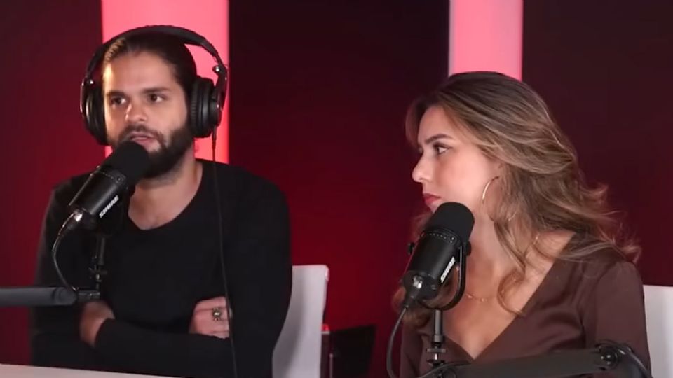 La pareja sigue en el ojo del huracán de los usuarios de redes sociales.