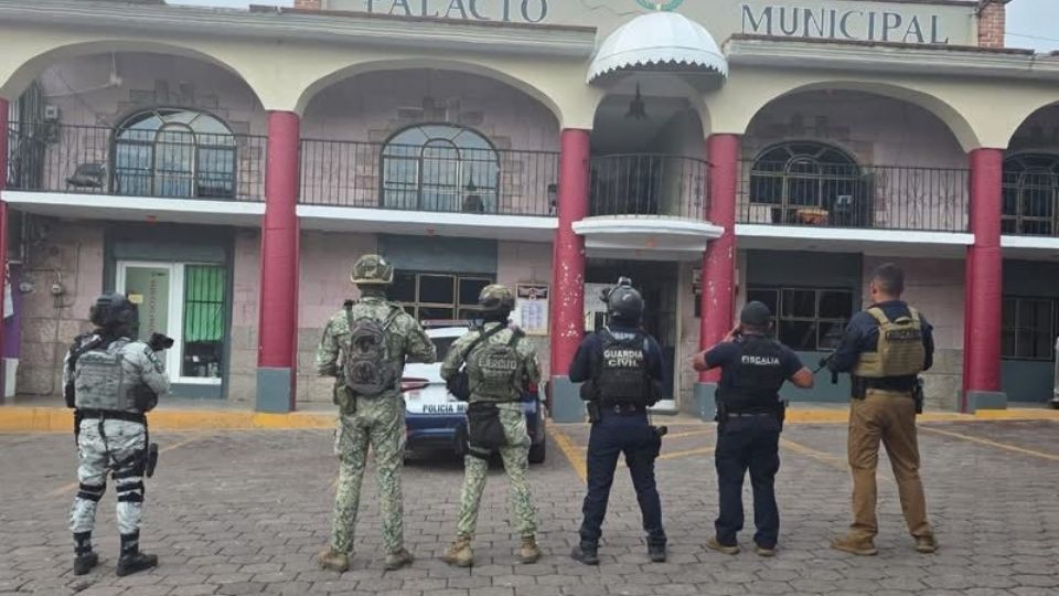 Ante los reportes, elementos de seguridad llegaron a Benito Juárez, Michoacán.