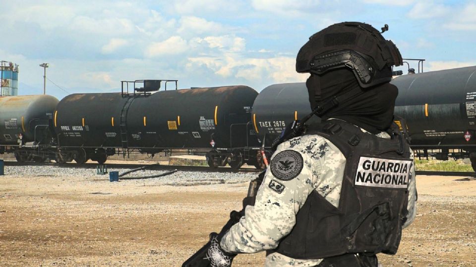 Contrabando de gasolina: negocio millonario y fuera de control en México.