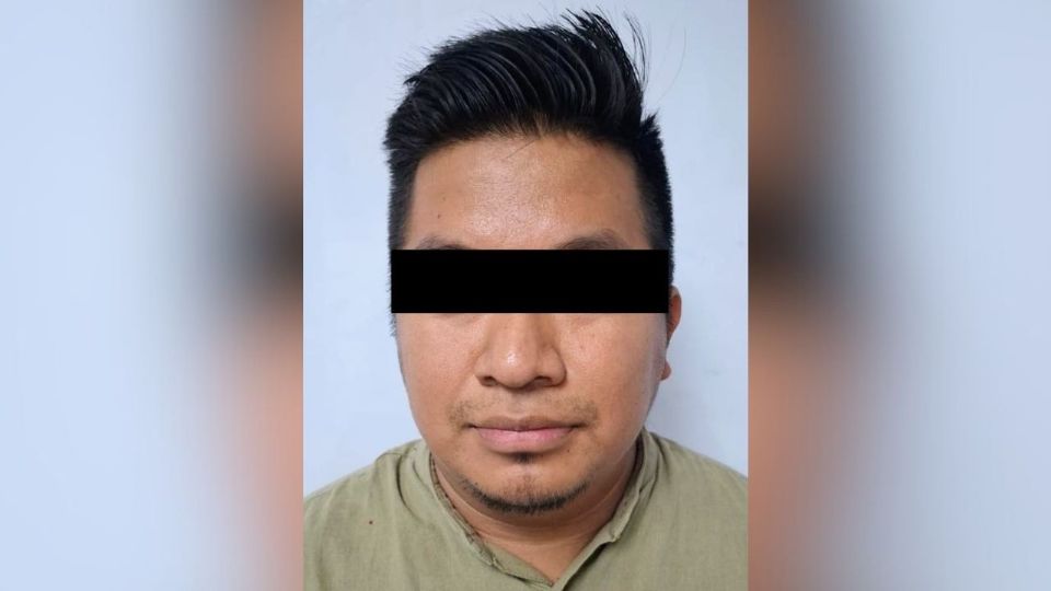 El hombre fue identificado como Adrián 'N'.