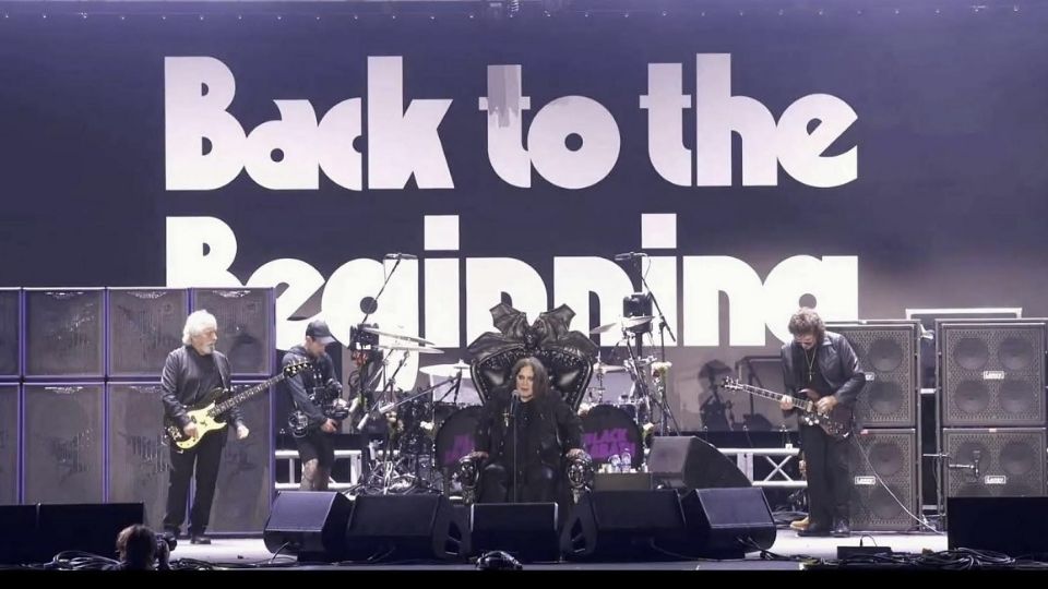 Black Sabbath en su concierto de despedida en el Villa Park de Birmingham, Inglaterra.