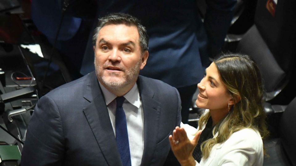 La dirigencia de Morena, Adán Augusto y AMLO no tienen cómo negar los lazos del partido guinda con el exfuncionario, recalca Döring.