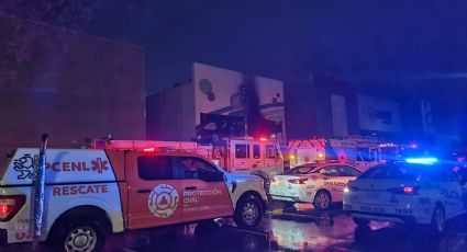 Incendio consume local en San Nicolás durante la madrugada