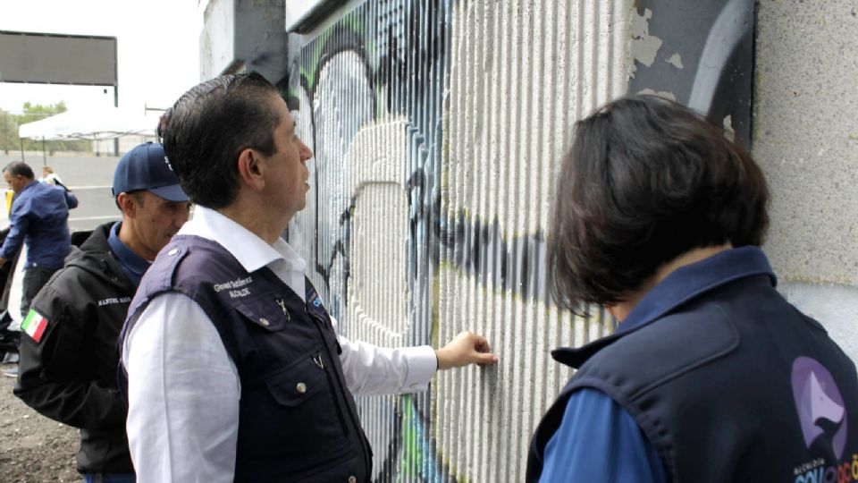 El alcalde de Coyoacán, Giovani Gutiérrez Aguilar supervisó obras y recorrió calles del Pueblo de Santa Úrsula.