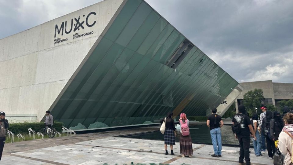 Actos vandálicos del bloque negro en la UNAM.