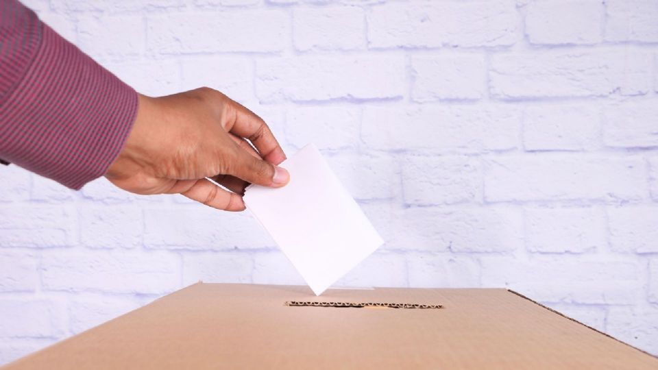 Entre dichas violaciones al marco legal se encuentran la distribución de acordeones.