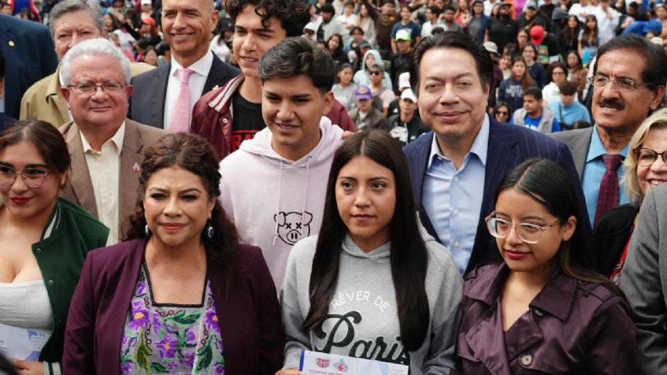 La entrega de becas de transporte tiene el objetivo de hacer a esta ciudad más justa: Clara Brugada, jefa de Gobierno de la Ciudad de México.