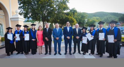 UANL gradúa primera generación de bachilleres en la Sierra de Santiago
