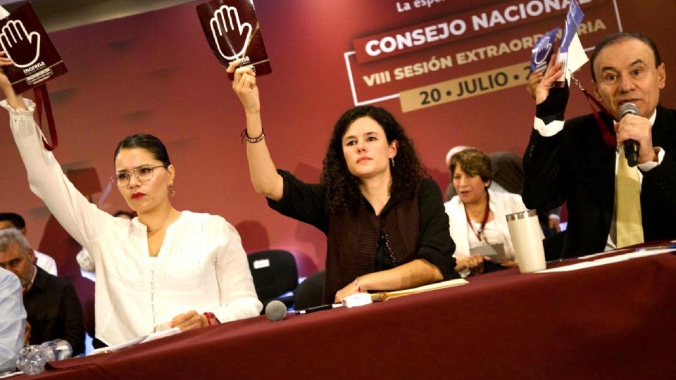 Sheinbaum toma distancia de ciertos perfiles y traza un nuevo rumbo.