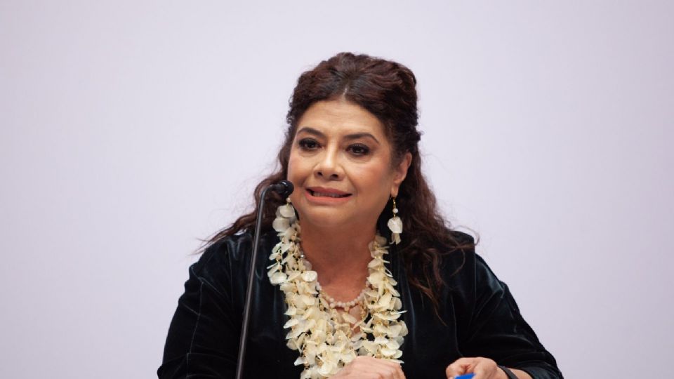 Clara Brugada jefa de Gobierno acompañada de su gabinete encabezó conferencia de prensa acerca del tema de gentrificación.