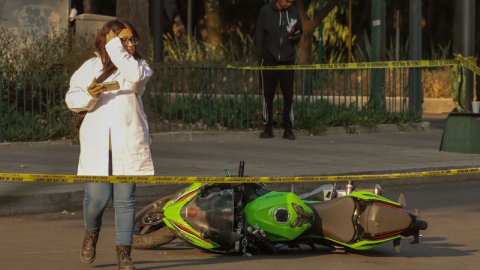 Que el gobierno capitalino suspenda de inmediato viajes en moto solicitados por aplicación, por no estar reglamentados y poner en riesgo la integridad de los usuarios.