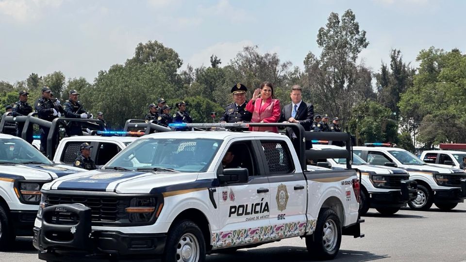 Brugada Molina destacó que la inversión multianual fue de 7 mil 460 millones de pesos para la renta de estas nuevas unidades.