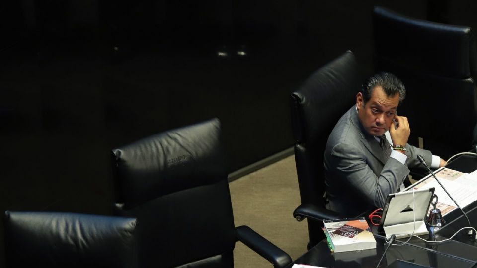 Los diputados que pidieron a sus asesores emitir voto en su nombre, fueron Anay Beltrán, Jazmín Villanueva y Amarante Gómez.