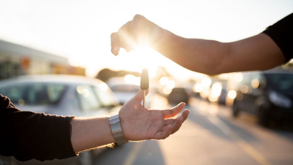 Puntualizó que la entrega del auto sustituto en préstamo o arrendamiento no tendrá cargo alguno para el usuario.