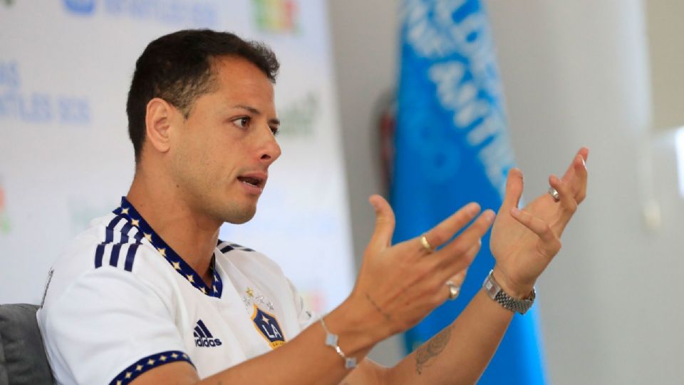 Javier Chicharito Hernández compartió mensajes misóginos.
