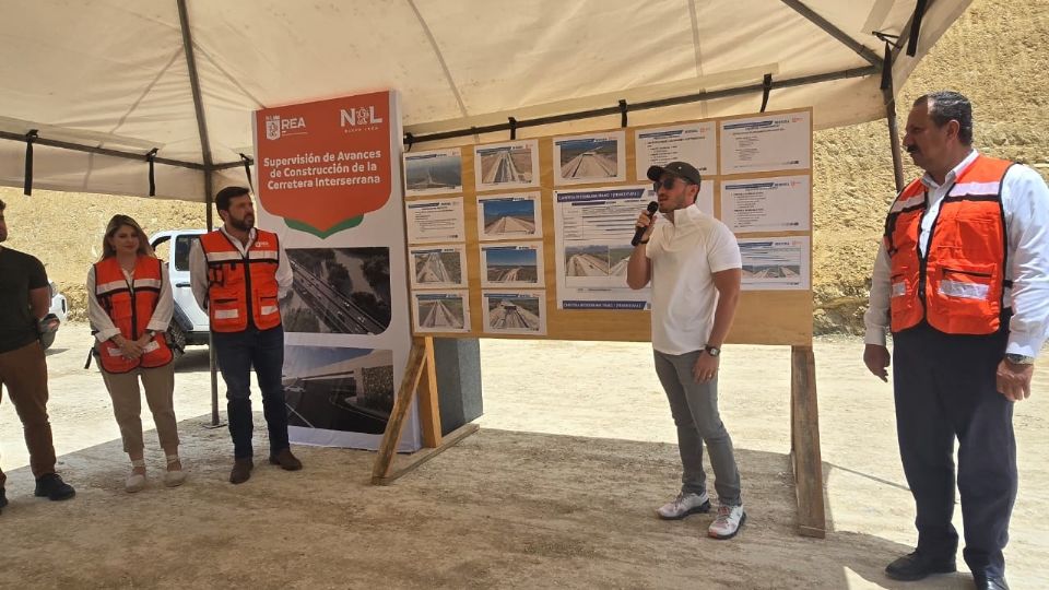 Samuel García supervisó las obras del primer tramo de la Carretera Interserrana en Montemorelos, que conectará Nuevo León con Tamaulipas y San Luis Potosí.